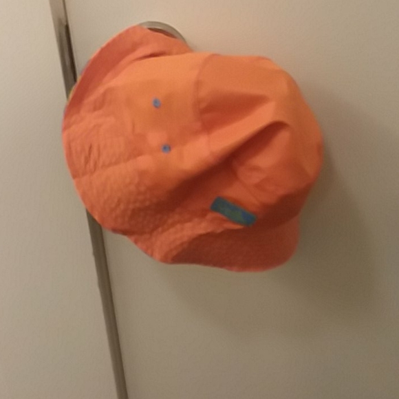 Swim shirt and hat set - Picture 5 of 5